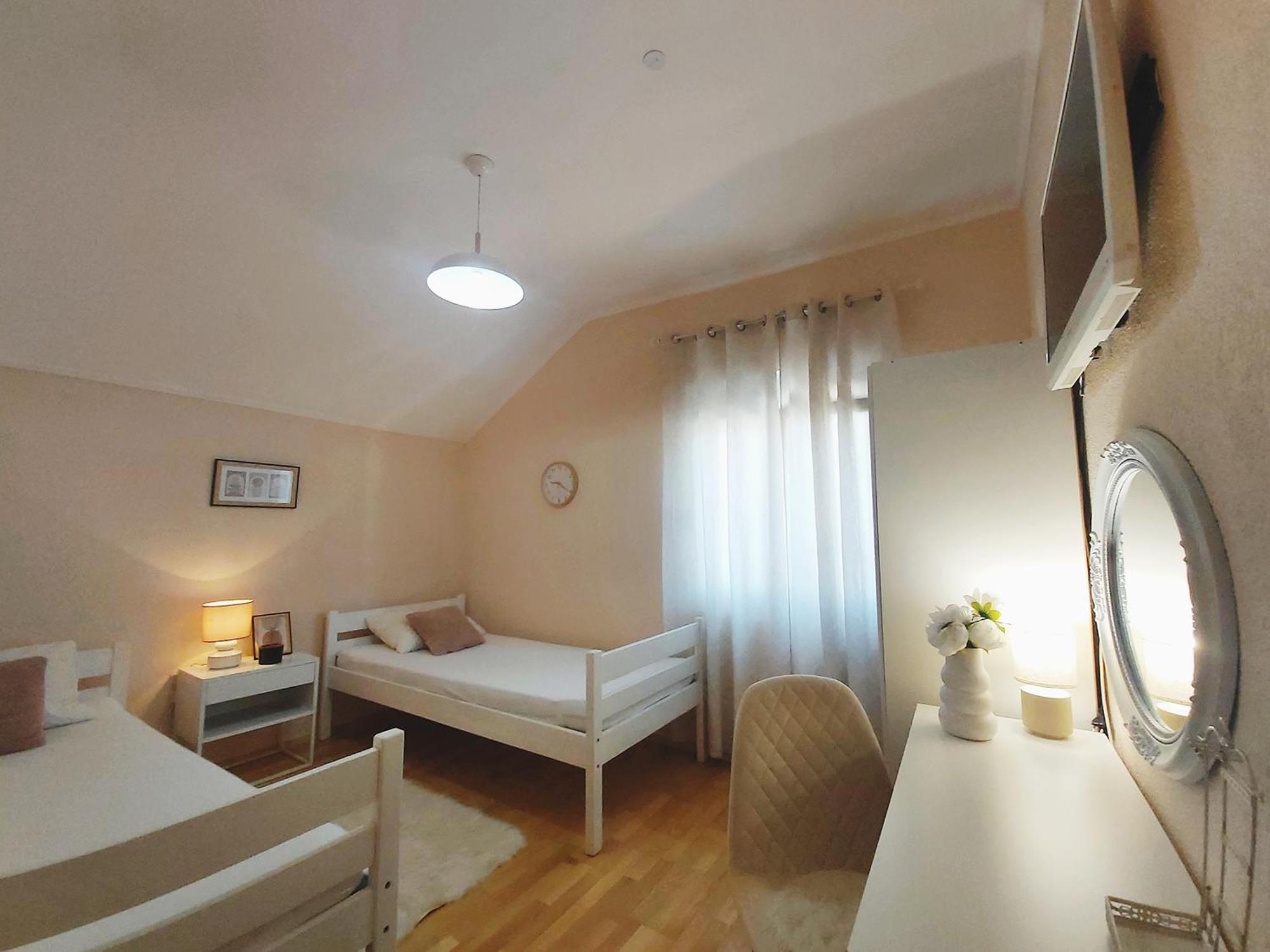 Zara Apartment With Terrace Near Old Town 莫斯塔尔 外观 照片